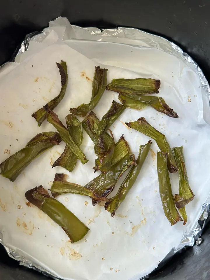 茄子皮蛋拌面 第 3 步