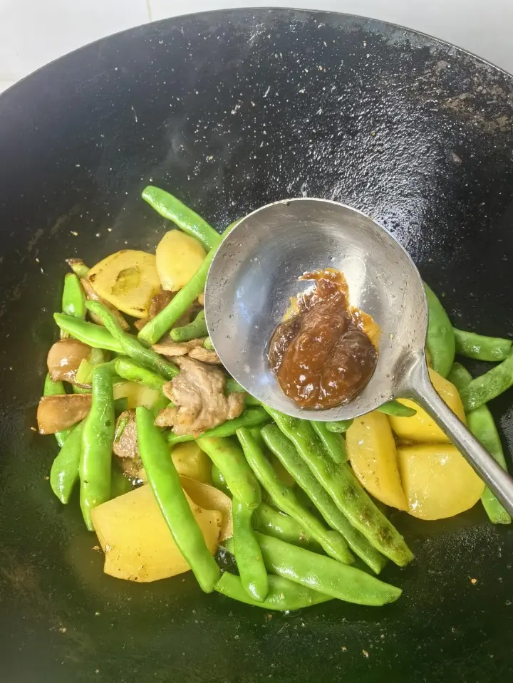 东北土豆炖豆角 第 12 步