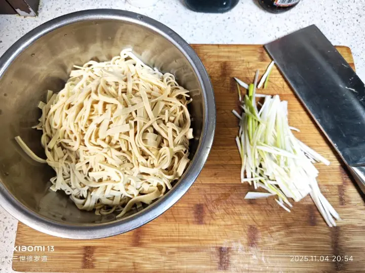 凉拌干豆腐丝 第 1 步