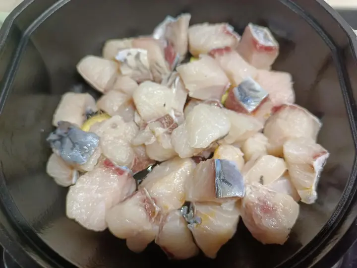 酱香豆腐青鱼煲 第 4 步