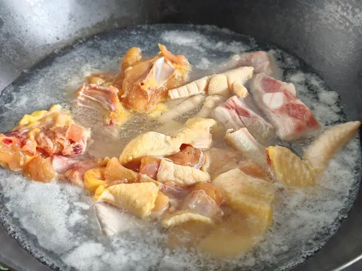 东北家常炖排骨鸡肉 第 5 步