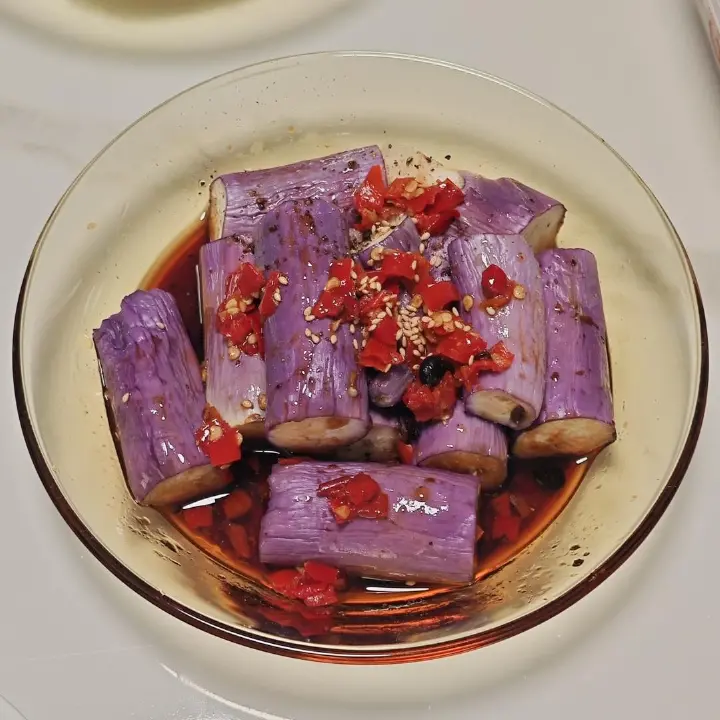 剁椒蒸茄子 第 1 步