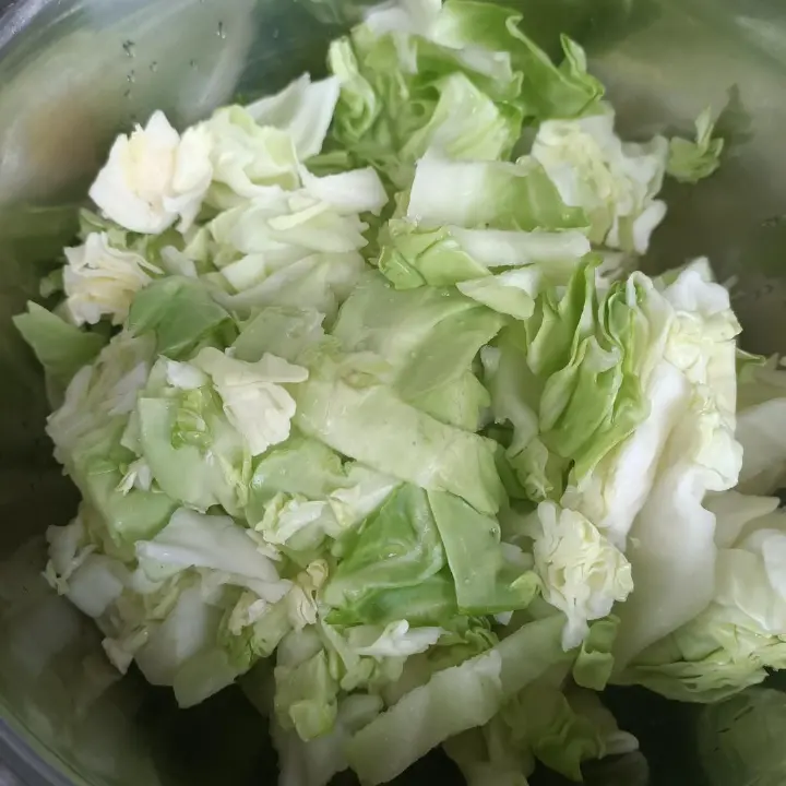 虾米五花肉渣炒包菜 第 1 步