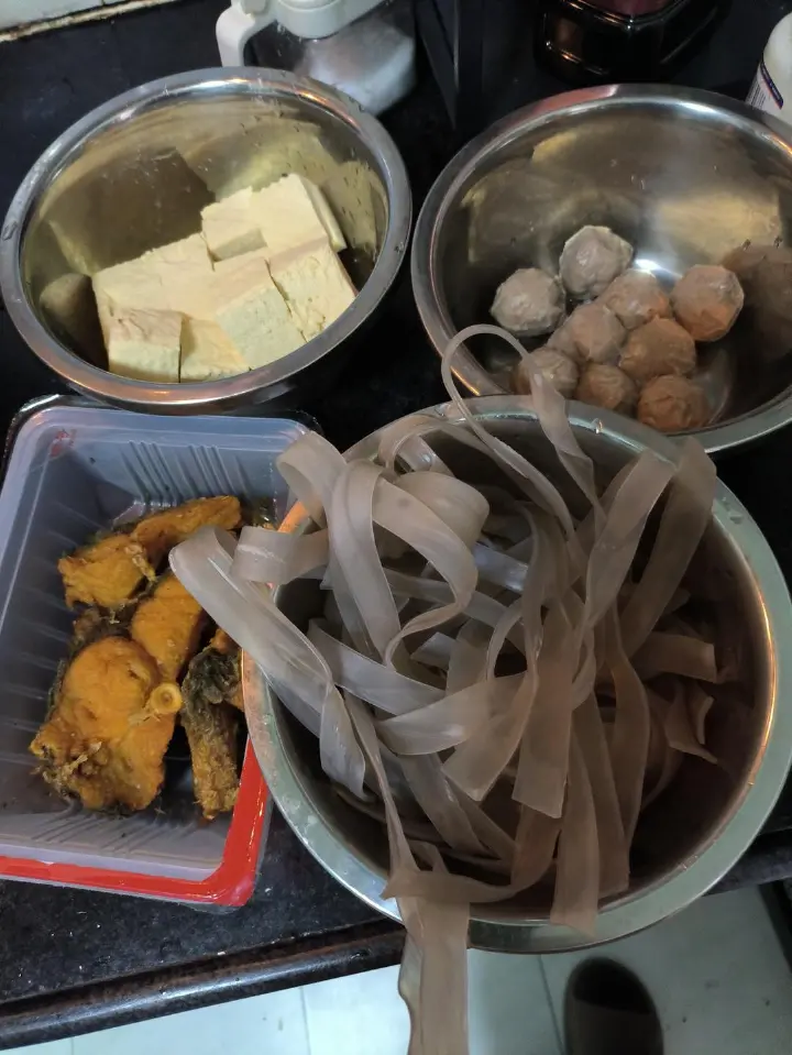 酸菜五花肉乱炖 第 4 步