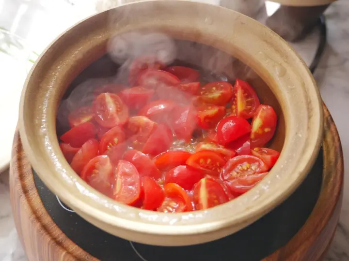 番茄鲜虾粉丝煲 第 3 步
