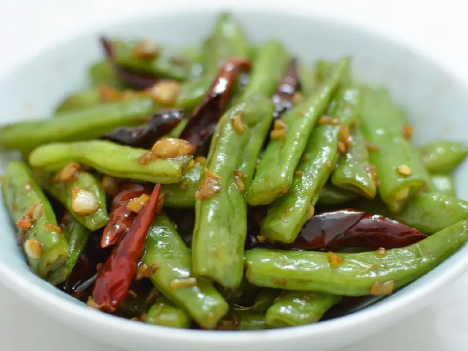 家常小炒四季豆成品图