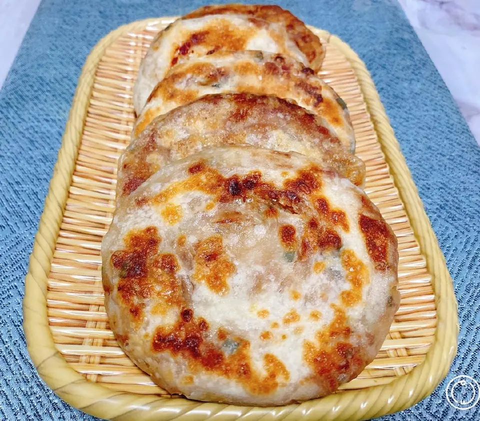 香酥千层肉饼成品图