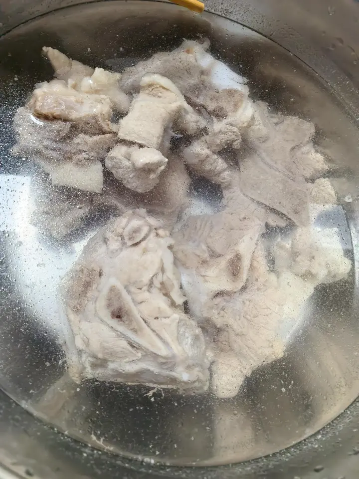 土豆炖排骨 第 1 步