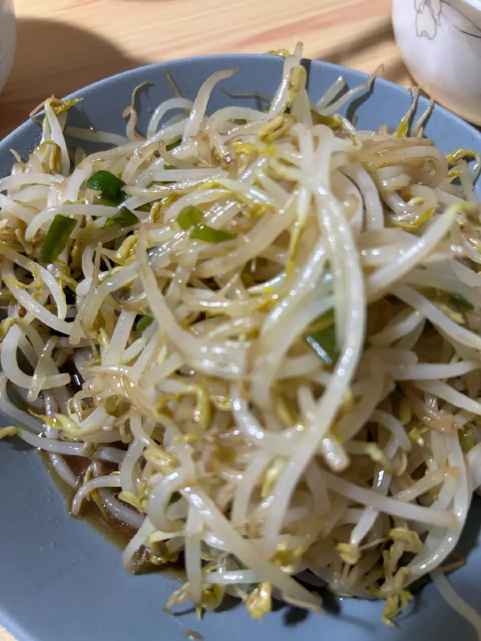 醋溜绿豆芽成品图
