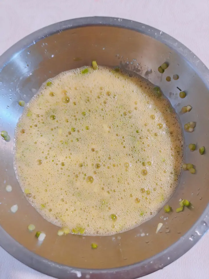 蒜苔炒鸡蛋 第 1 步