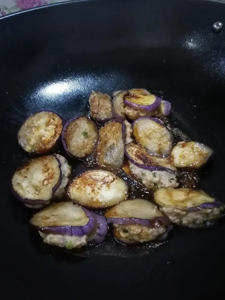 红烧茄子酿肉 第 6 步