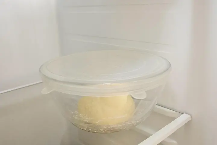 一次发酵牛奶吐司 第 4 步