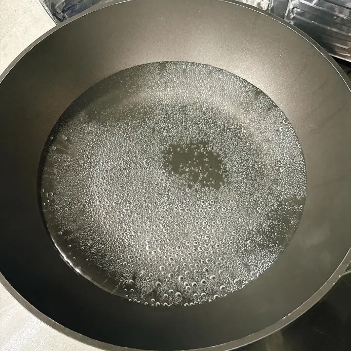 白菜炒平菇 第 2 步