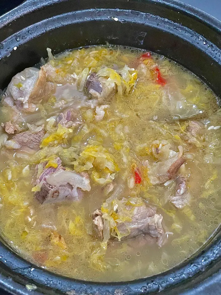 东北酸菜炖棒骨 第 10 步