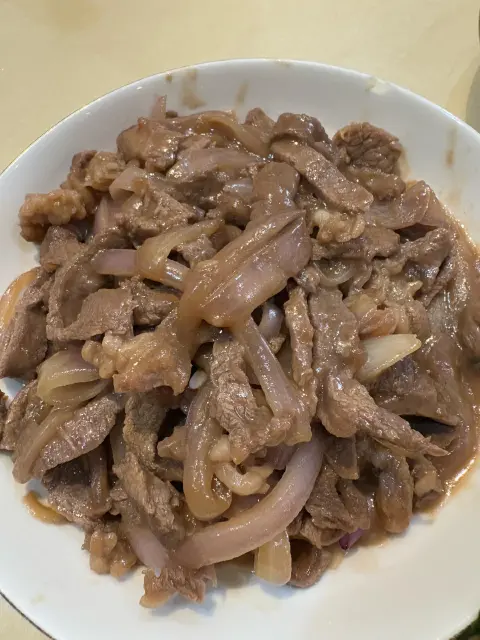 洋葱炒牛肉