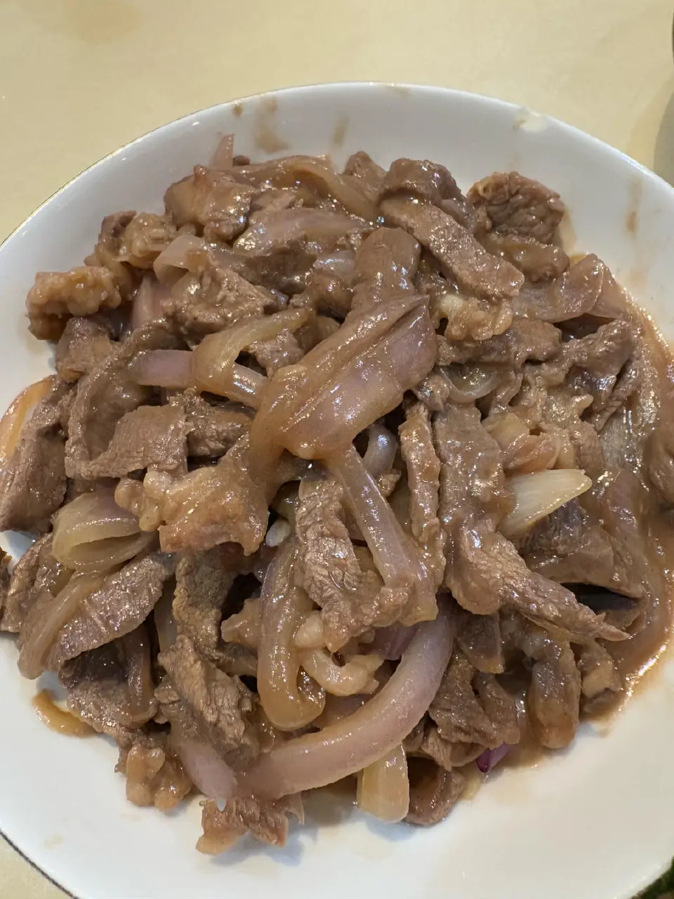 洋葱炒牛肉成品图