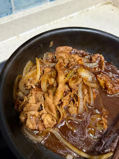 洋葱肥牛饭