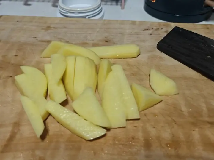 高压锅土豆烧茄子 第 3 步