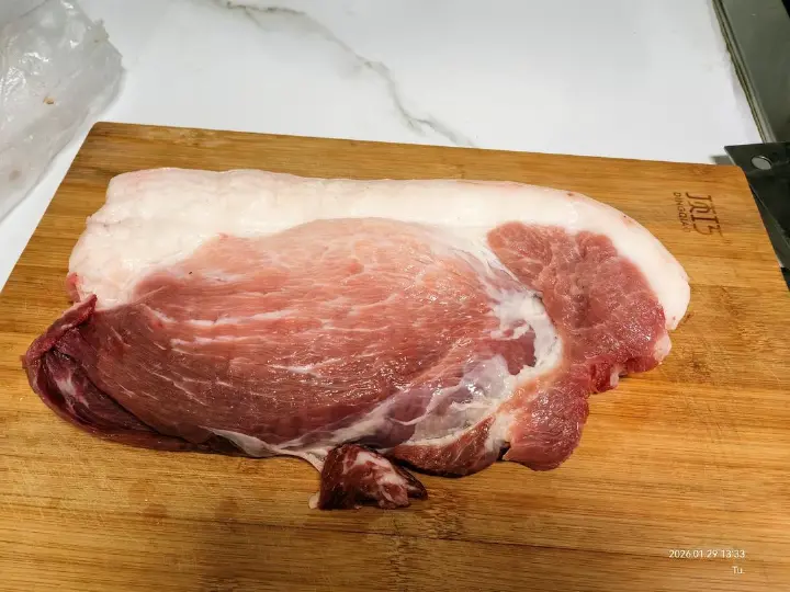 蒜苗回锅肉 第 1 步