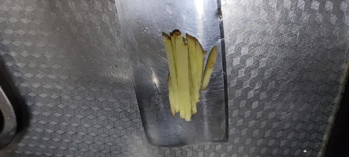 辣椒炒肉 第 1 步