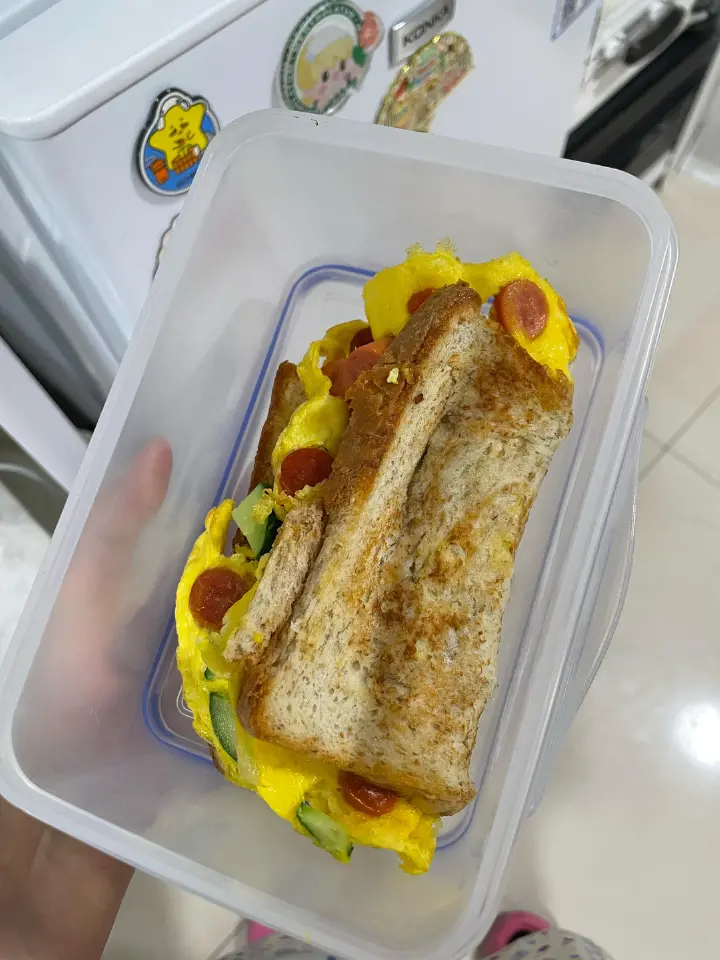快手鸡蛋火腿三明治 第 6 步