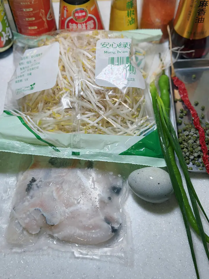 炝鱼片配皮蛋 第 1 步