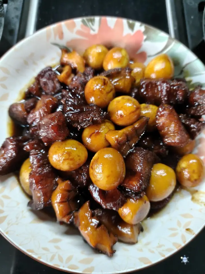鹌鹑蛋鲍鱼红烧肉 第 18 步