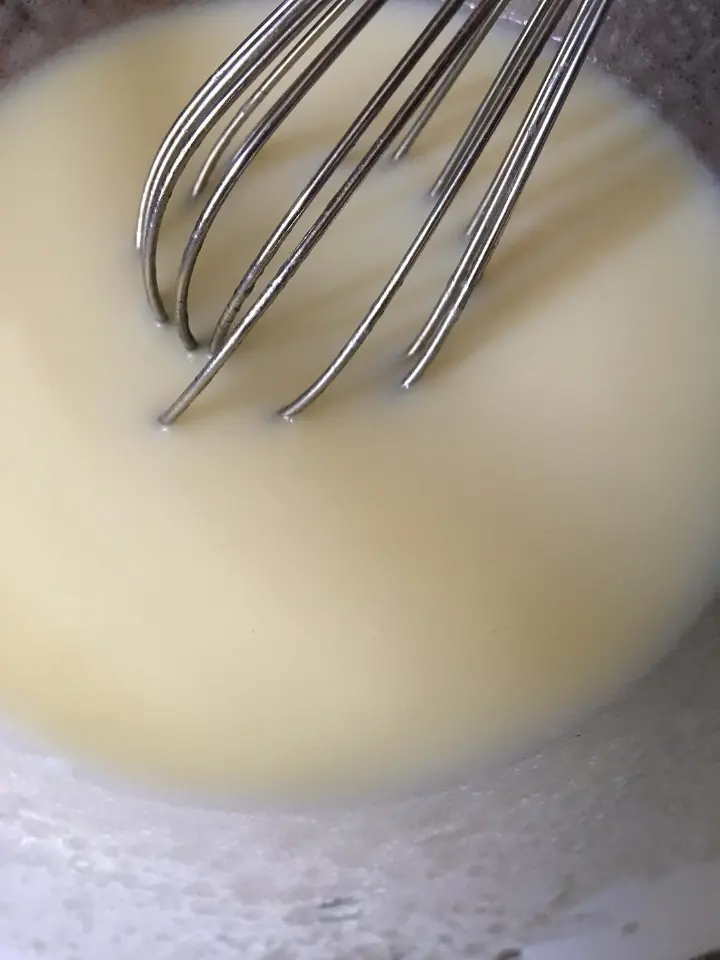六寸戚风蛋糕 第 2 步