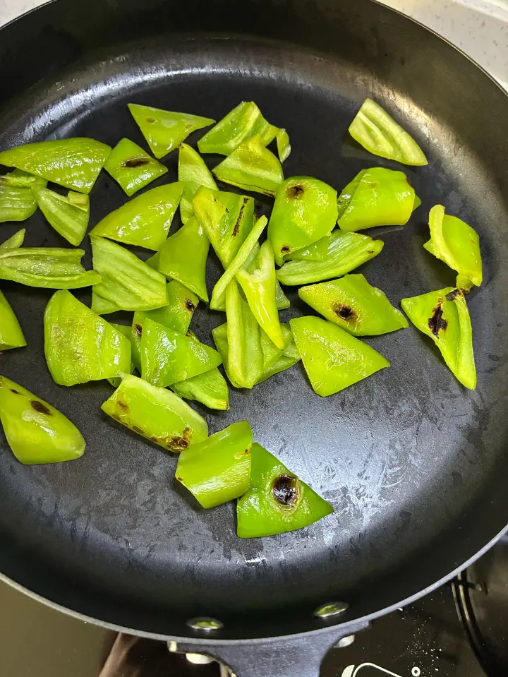 青椒小炒肉 第 2 步