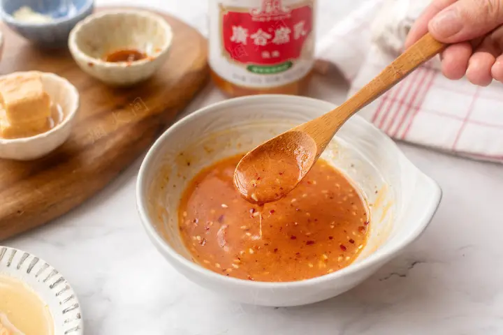 腐乳凉拌豆芽鸡丝 第 2 步