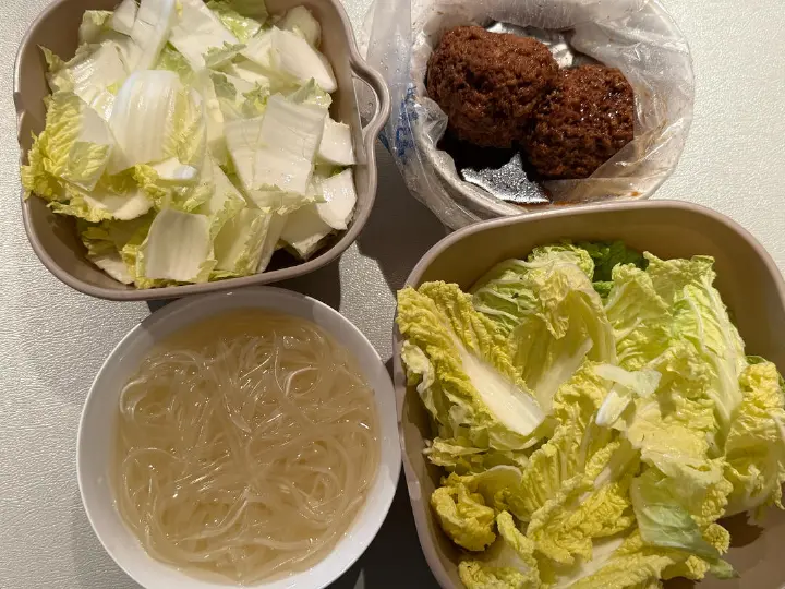 白菜粉条烩狮子头 第 1 步