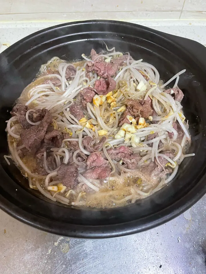 豆芽焖牛肉 第 3 步
