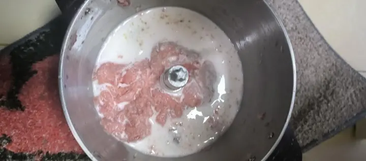 Q弹香菇肉丸 第 8 步