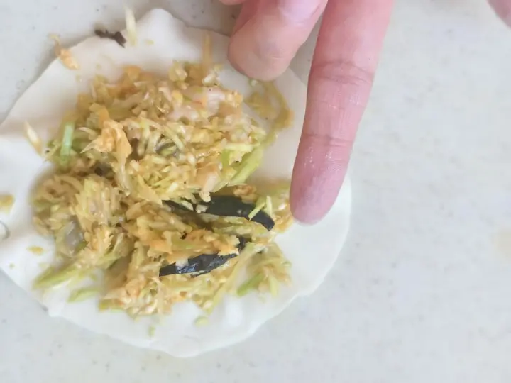 虾滑包菜水晶包 第 10 步