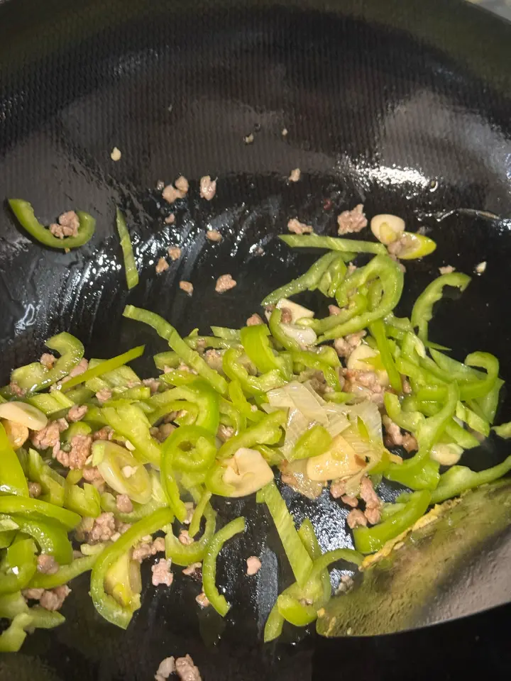 肉末青椒炒蛋 第 6 步