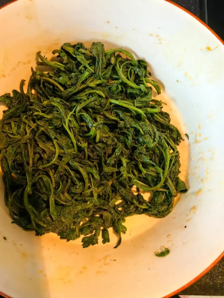 凉拌菊花脑 第 1 步
