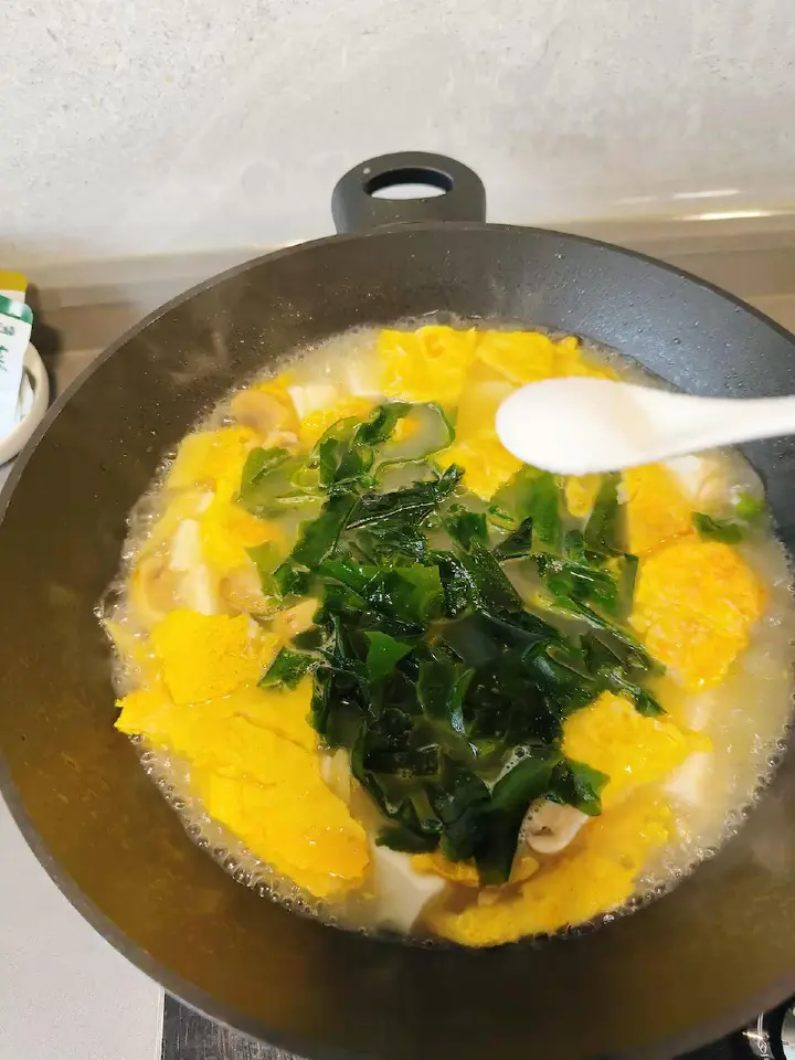 裙带菜豆腐蛋花汤 第 16 步