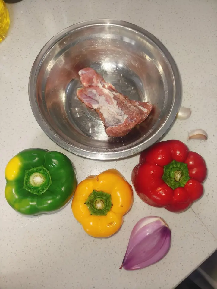 彩椒炒牛肉 第 2 步