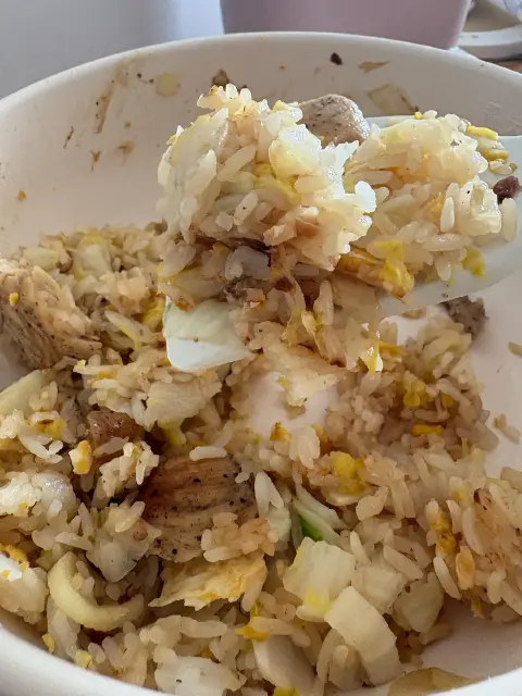 鸡胸肉娃娃菜蛋炒饭