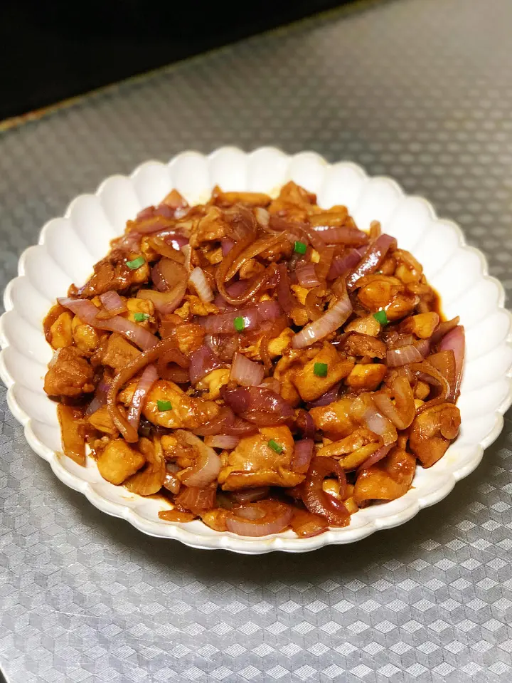 鸡丁炒洋葱 第 11 步