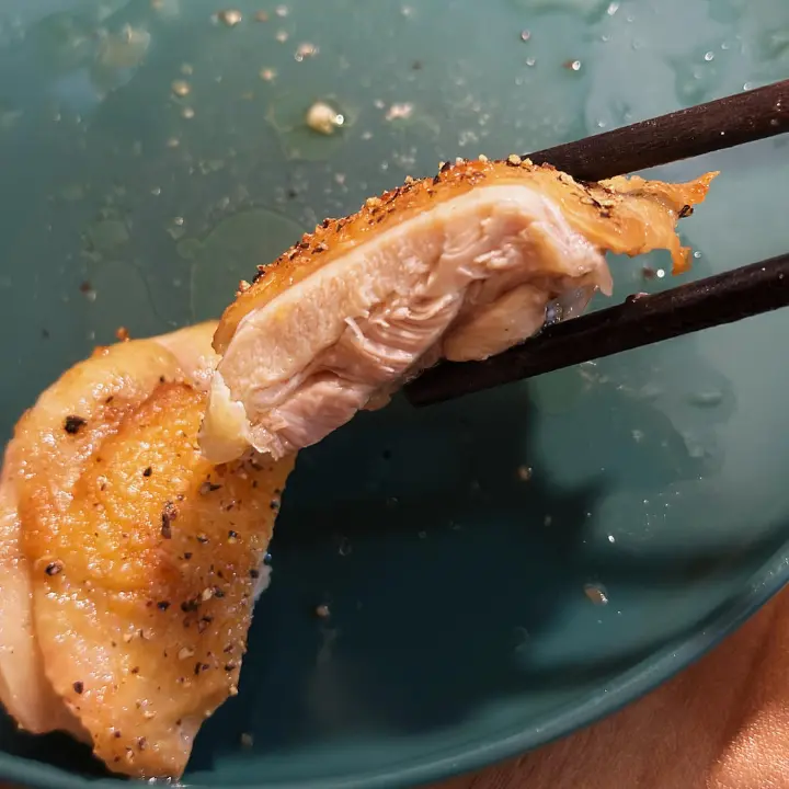 煎盐焗鸡排 第 6 步