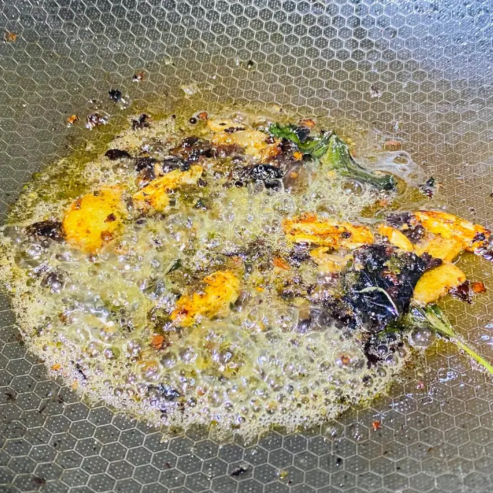 姜葱炒黄沙蚬 第 2 步