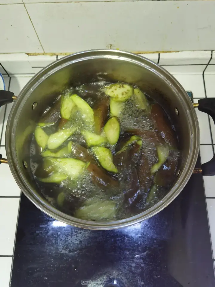 红烧茄子五花肉 第 3 步