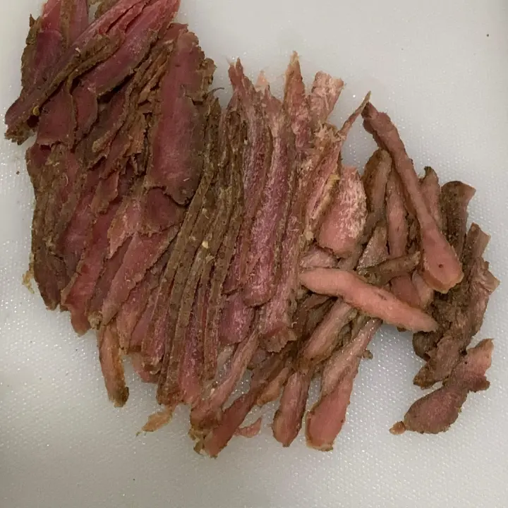 湘西腊肉炒酸豆角 第 2 步