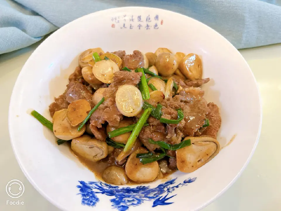 鲜菇炒牛肉成品图