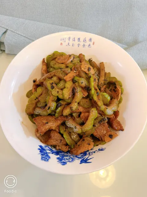 豆豉凉瓜炒肉片