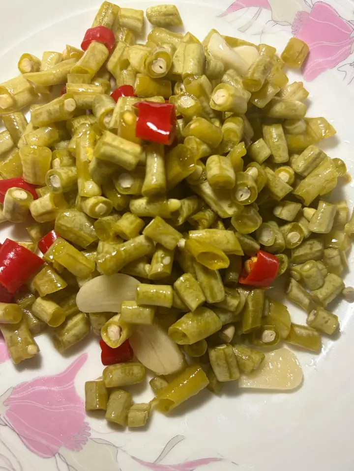 酸豆角炒鸡胗 第 4 步
