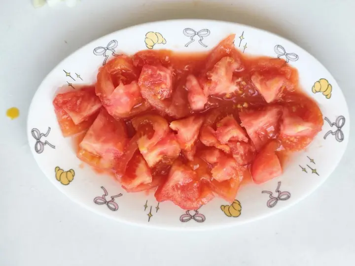 西红柿炒鸡蛋 第 2 步