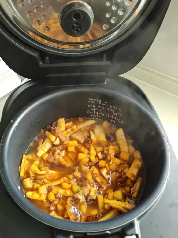 春笋腊肉电饭煲焖饭 第 14 步