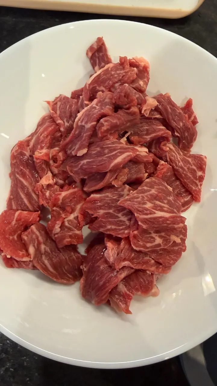 西红柿牛肉炒鸡蛋 第 2 步